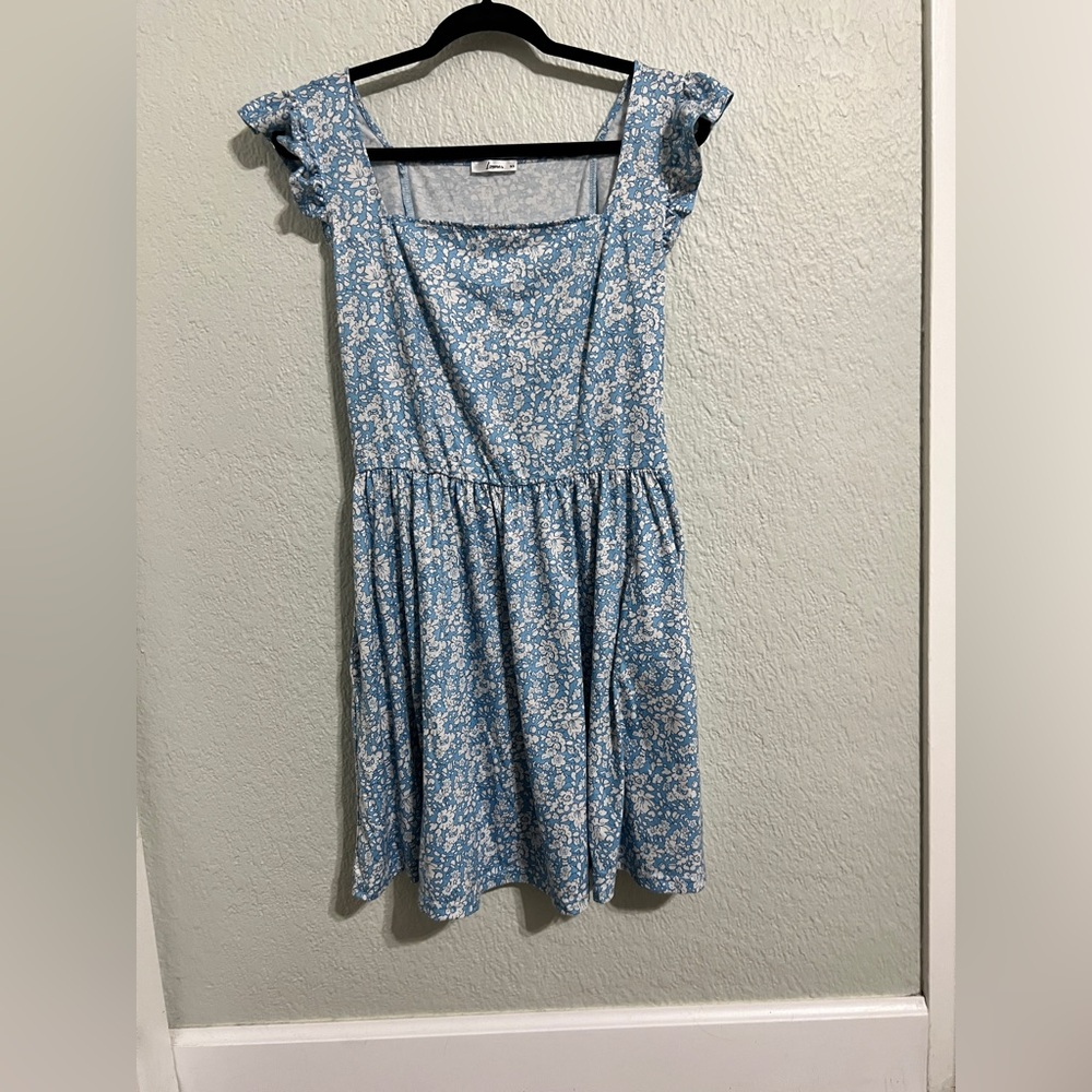Blue Floral Midi Dress w/ Pockets